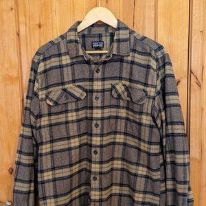 Brown Men's Medium Patagonia Flannel